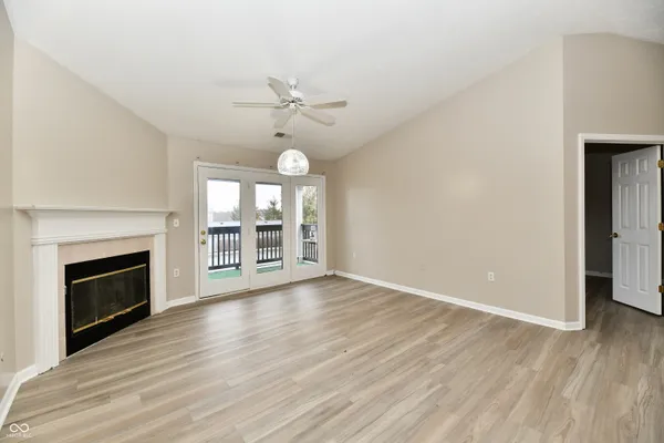 $1,900 | 209 Faulkner Court, Unit 205, Carmel, IN 46032