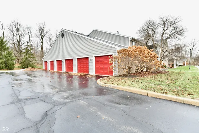 $2,000 | 209 Faulkner Court, Unit 205, Carmel, IN 46032