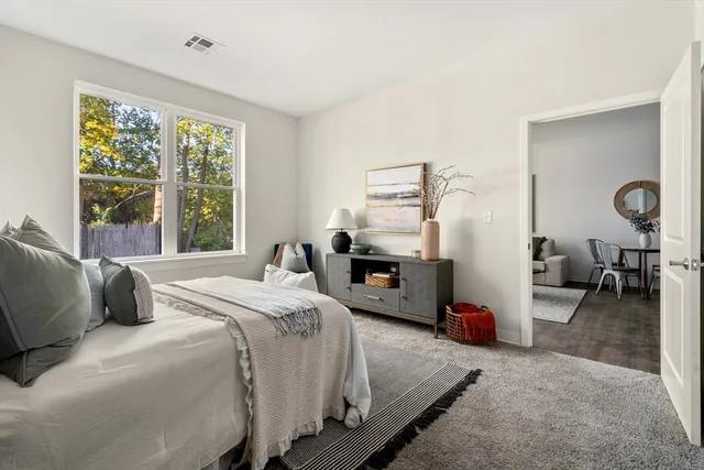 $2,460 | 29 Wall Street, Unit 210, Foxboro, MA 02035