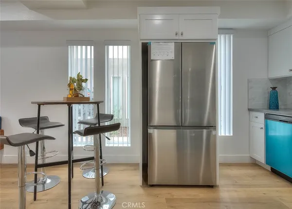 $3,965 | 11728 Hamlin Street, Unit 1/2, North Hollywood, CA 91606