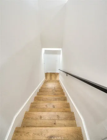 $3,965 | 11728 Hamlin Street, Unit 1/2, North Hollywood, CA 91606