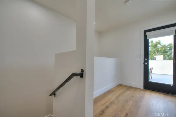 $3,965 | 11728 Hamlin Street, Unit 1/2, North Hollywood, CA 91606