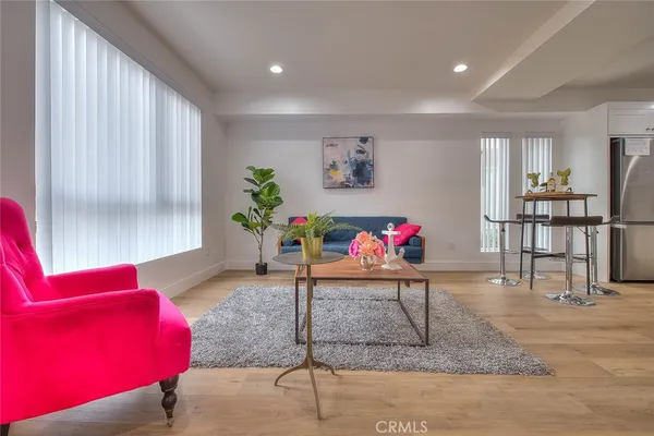 $3,965 | 11728 Hamlin Street, Unit 1/2, North Hollywood, CA 91606