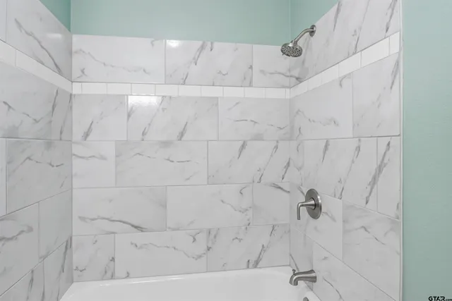 $1,700 | 1333 Montgomery Gardens, Tyler, TX 75708