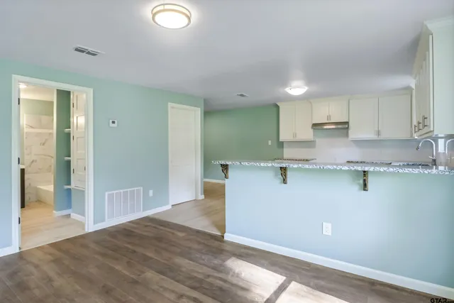 $1,700 | 1333 Montgomery Gardens, Tyler, TX 75708