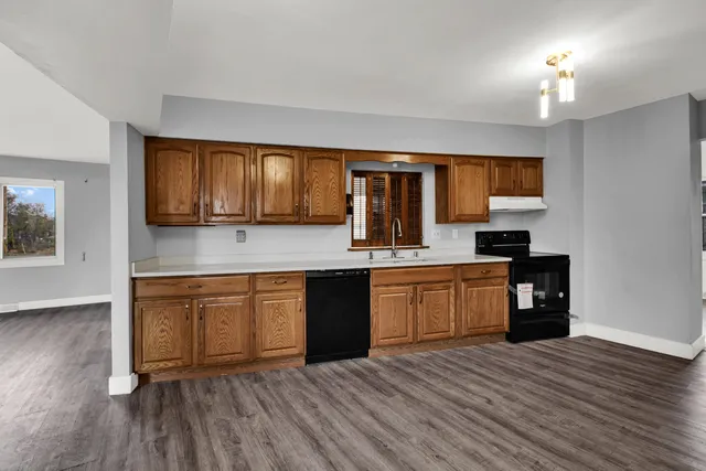 $379,900 | 3850 West College Avenue, Greenfield, WI 53221