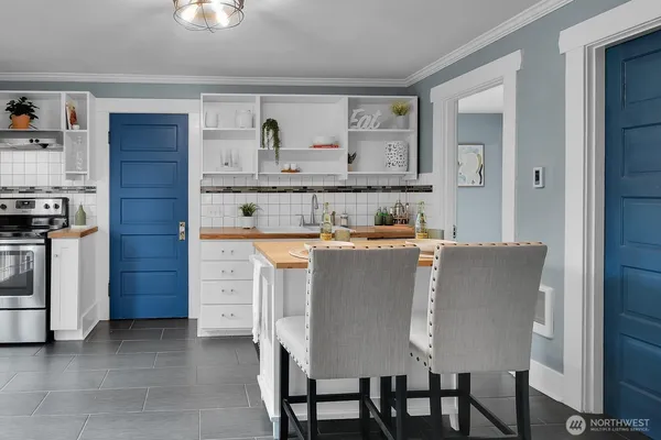 $684,950 | 2110 Virginia Avenue, Everett, WA 98201