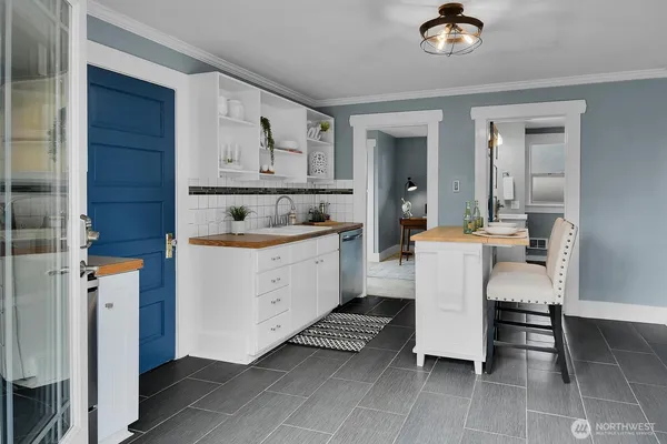 $684,950 | 2110 Virginia Avenue, Everett, WA 98201