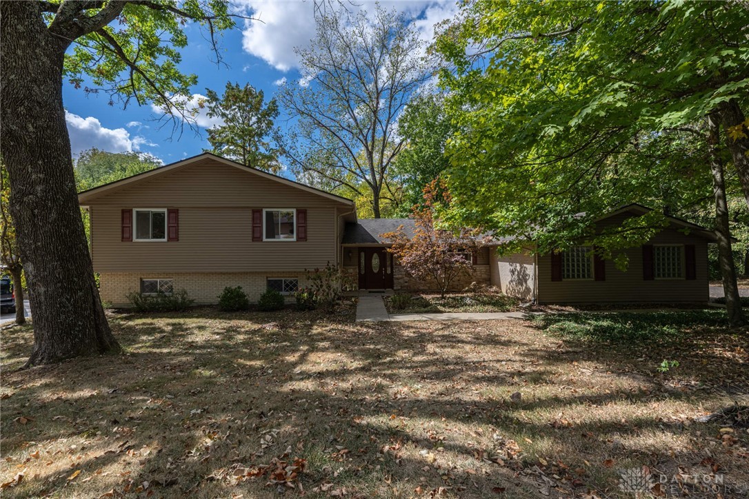 1450 Ambridge Road Centerville, OH 45459 - Photo 1 of 62 Gallery Image 1