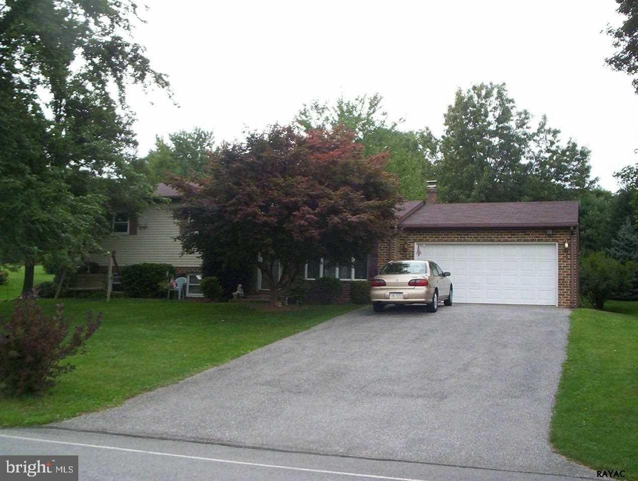 815 Stonewood Road York, PA 17402 - Photo 1 of 29 Gallery Image 1