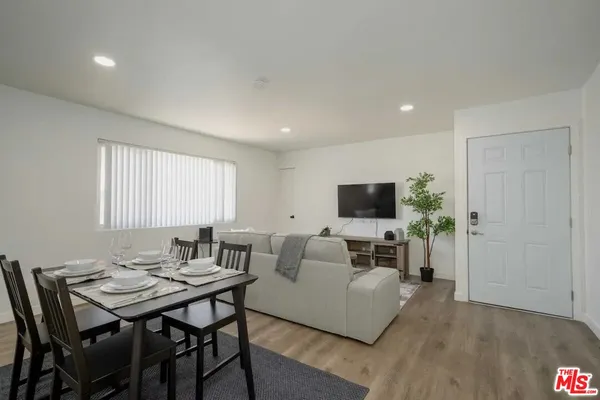 $3,600 | 2417 South Budlong Avenue, Unit 4, Los Angeles, CA 90007