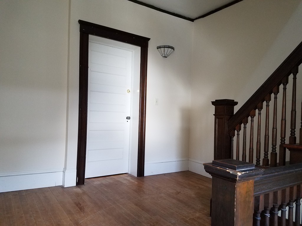 8 Hadwen Road Worcester, MA 01602 - Photo 11 of 26 Gallery Image 11