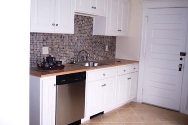 8 Hadwen Road Worcester, MA 01602 - Photo 13 of 26 Gallery Image 13