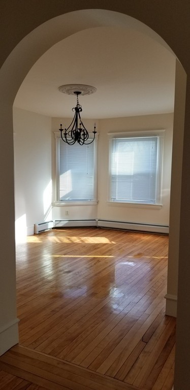 8 Hadwen Road Worcester, MA 01602 - Photo 3 of 26 Gallery Image 3