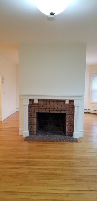8 Hadwen Road Worcester, MA 01602 - Photo 4 of 26 Gallery Image 4