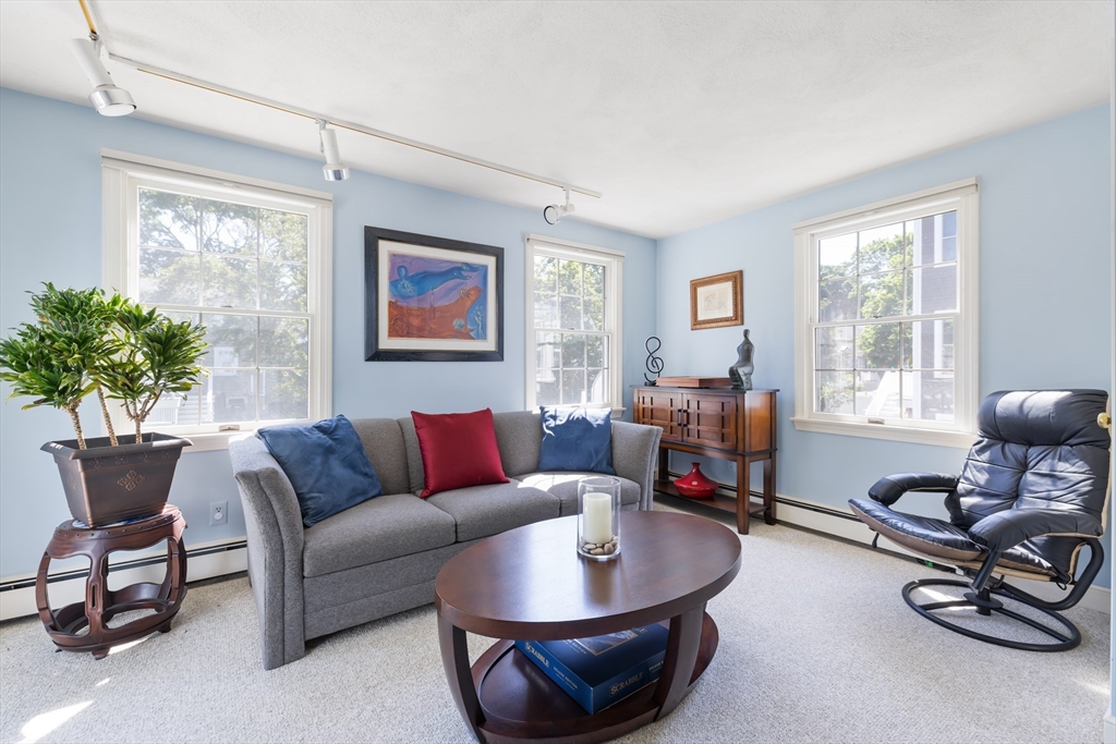 42 Hawthorn Avenue Needham, MA 02492 - Photo 13 of 26