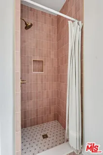 $935,000 | 3665 Empire Drive, Unit 1, Los Angeles, CA 90034