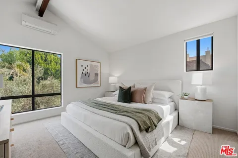 $935,000 | 3665 Empire Drive, Unit 1, Los Angeles, CA 90034