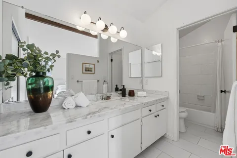 $935,000 | 3665 Empire Drive, Unit 1, Los Angeles, CA 90034