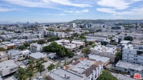 $935,000 | 3665 Empire Drive, Unit 1, Los Angeles, CA 90034