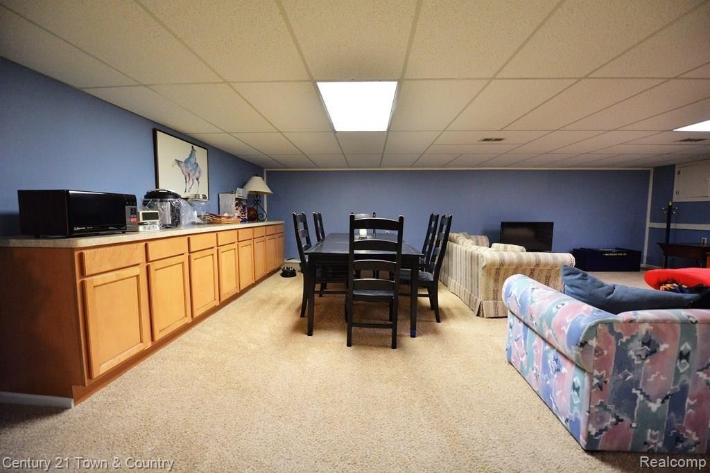 372 Shellbourne Drive Rochester Hills, MI 48309 - Photo 39 of 45