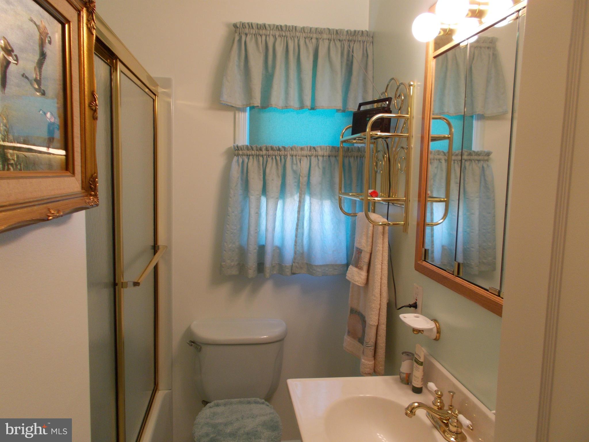 89 Nottingham Road Hagerstown, MD 21740 - Photo 14 of 28 Bath