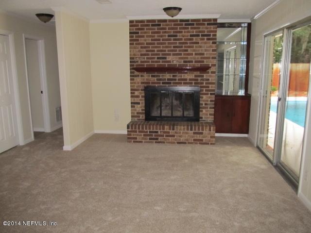 1403 Pinewood Road Jacksonville Beach, FL 32250 - Photo 18 of 34 036