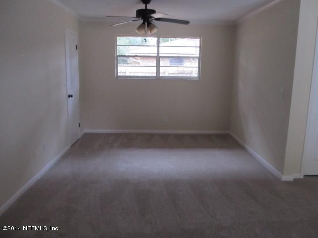 1403 Pinewood Road Jacksonville Beach, FL 32250 - Photo 19 of 34 037