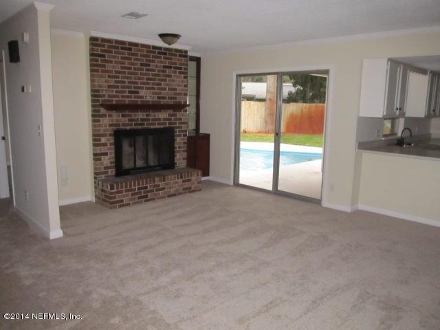 1403 Pinewood Road Jacksonville Beach, FL 32250 - Photo 20 of 34 038