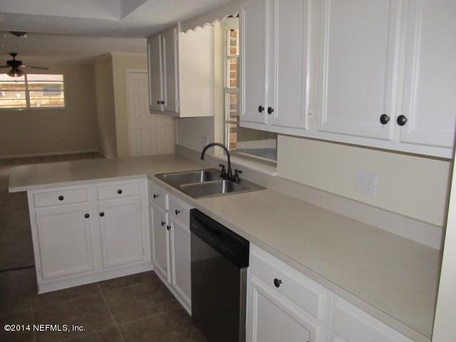 1403 Pinewood Road Jacksonville Beach, FL 32250 - Photo 24 of 34 042