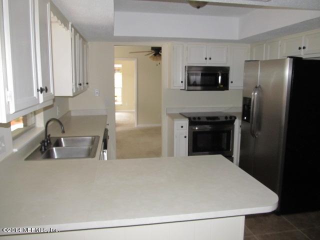 1403 Pinewood Road Jacksonville Beach, FL 32250 - Photo 25 of 34 044