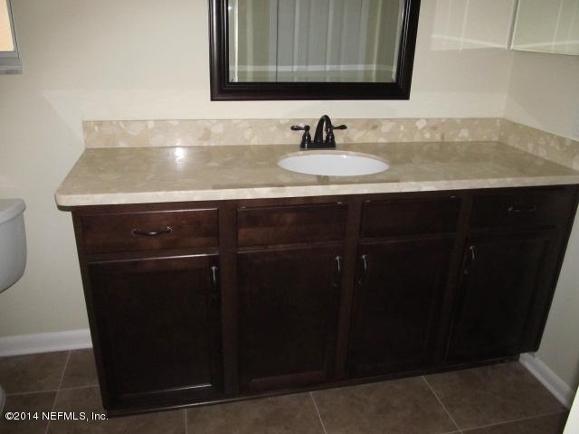 1403 Pinewood Road Jacksonville Beach, FL 32250 - Photo 28 of 34 047