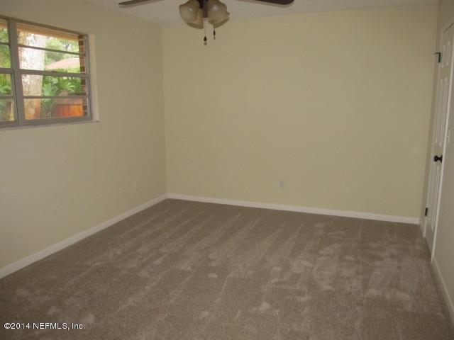 1403 Pinewood Road Jacksonville Beach, FL 32250 - Photo 30 of 34 050