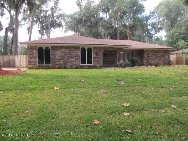 1403 Pinewood Road Jacksonville Beach, FL 32250 - Photo 4 of 34 020