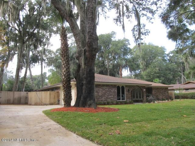 1403 Pinewood Road Jacksonville Beach, FL 32250 - Photo 5 of 34 021