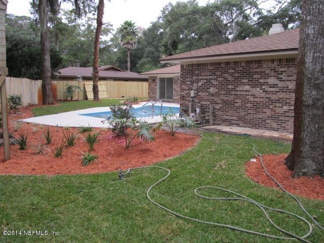 1403 Pinewood Road Jacksonville Beach, FL 32250 - Photo 9 of 34 027