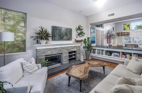 $2,299,000 | 3428 Camino Corte, Carlsbad, CA 92009