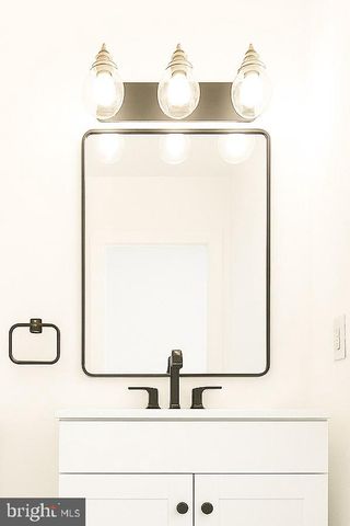 $1,070,000 | 16 Q Street Northeast, Washington, DC 20002