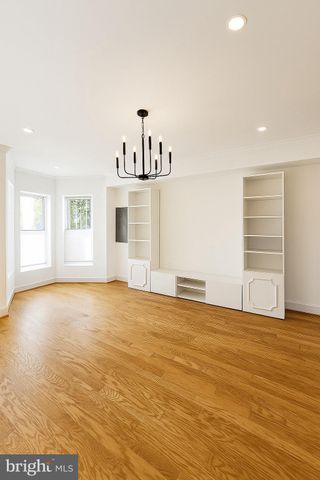 $1,070,000 | 16 Q Street Northeast, Washington, DC 20002