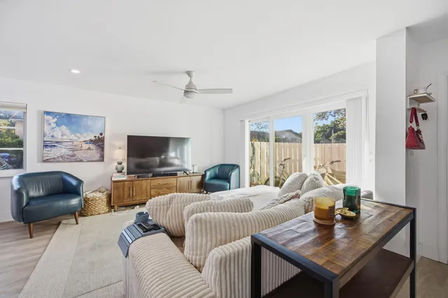 $540,000 | 153 Seabreeze Circle, Jupiter, FL 33477