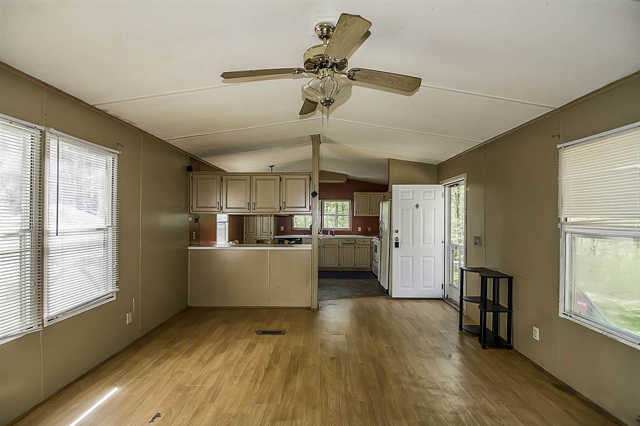 499 Robinson Road Greer, SC 29651 - Photo 10 of 25