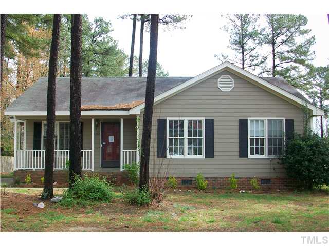 3512 Castlegate Drive Raleigh, NC 27616 - Photo 1 of 7 Front View