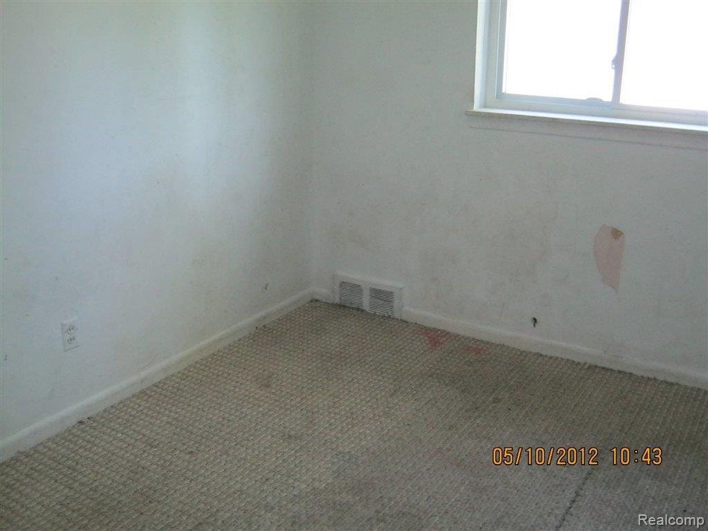 19530 Berg Road Detroit, MI 48219 - Photo 5 of 7 IMG_1560.JPG