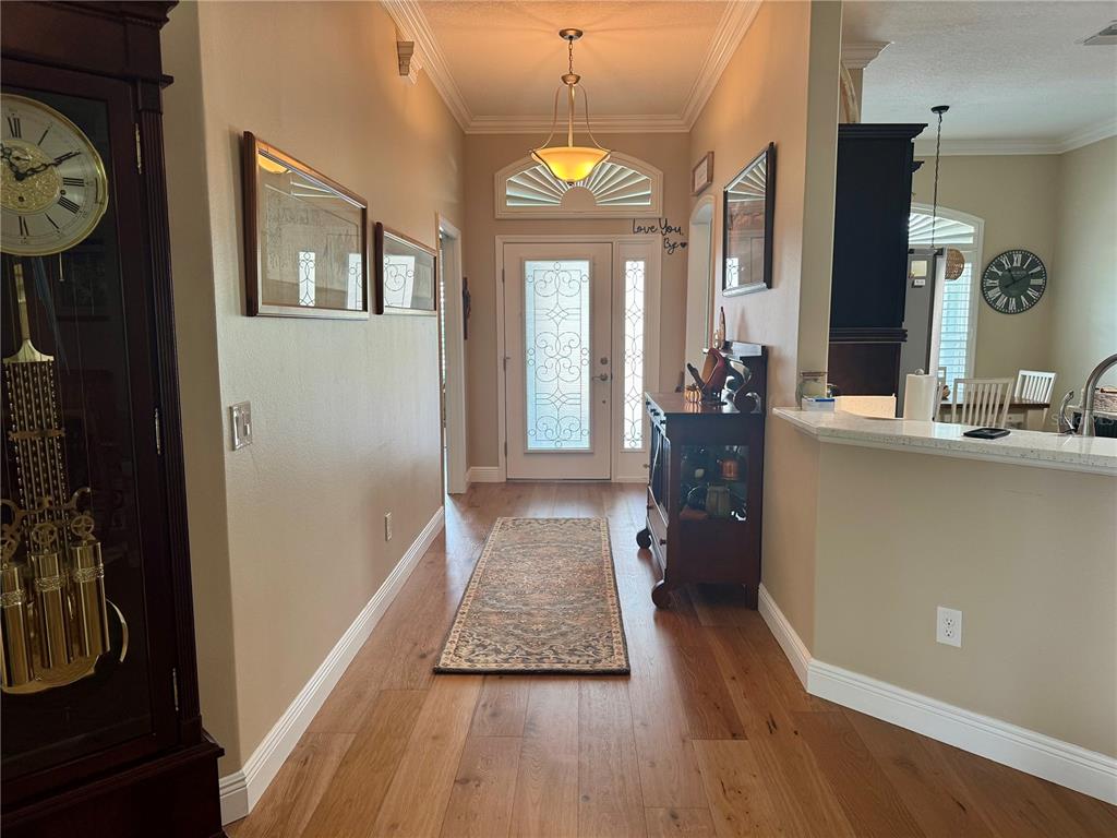 1092 Incorvaia Way The Villages, FL 32163 - Photo 3 of 45