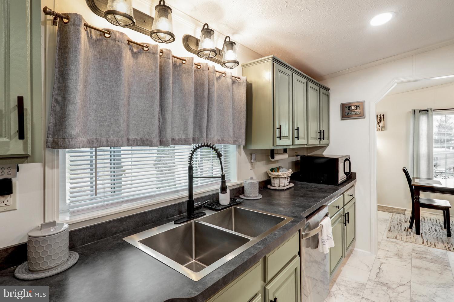 64 Ridgewood Manor Manheim, PA 17545 - Photo 12 of 37 Gallery Image 12