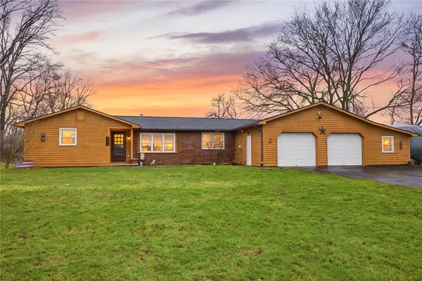 $274,900 | 8549 N Road, Le Roy, NY 14482