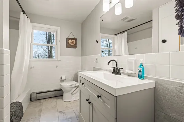 $274,900 | 8549 N Road, Le Roy, NY 14482