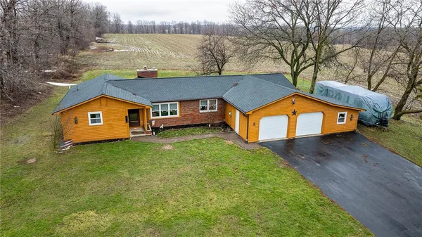 $274,900 | 8549 N Road, Le Roy, NY 14482