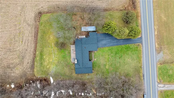 $274,900 | 8549 N Road, Le Roy, NY 14482