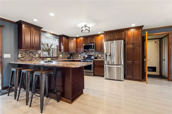 $274,900 | 8549 N Road, Le Roy, NY 14482